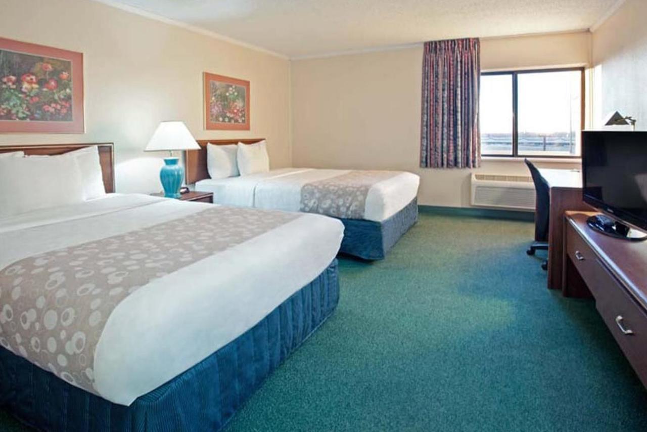 La Quinta Inn By Wyndham Indianapolis East-Post Drive Extérieur photo