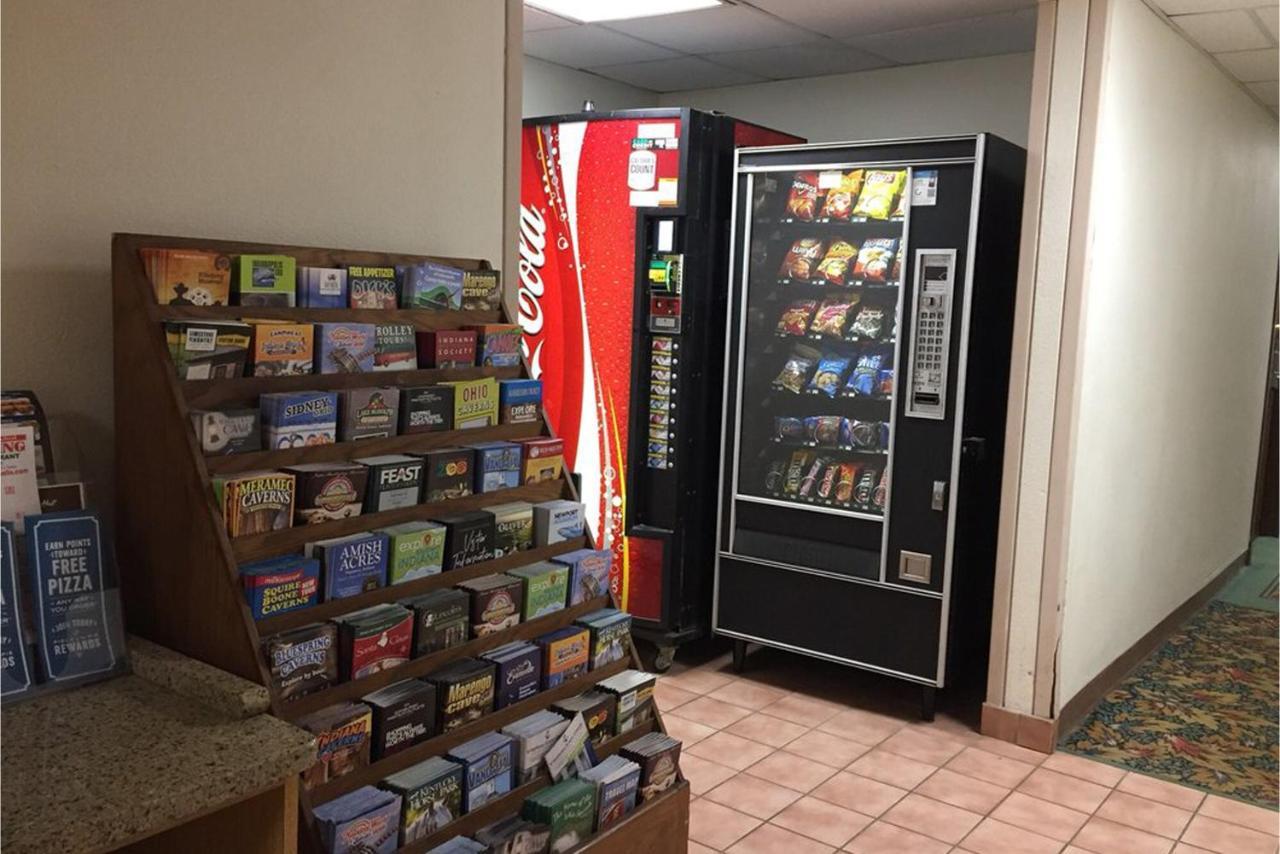 La Quinta Inn By Wyndham Indianapolis East-Post Drive Extérieur photo