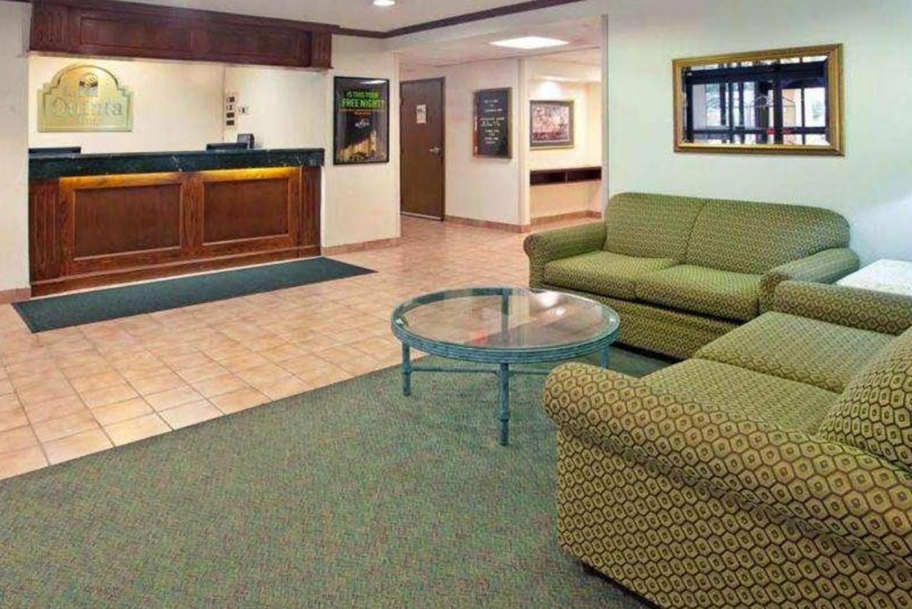 La Quinta Inn By Wyndham Indianapolis East-Post Drive Extérieur photo