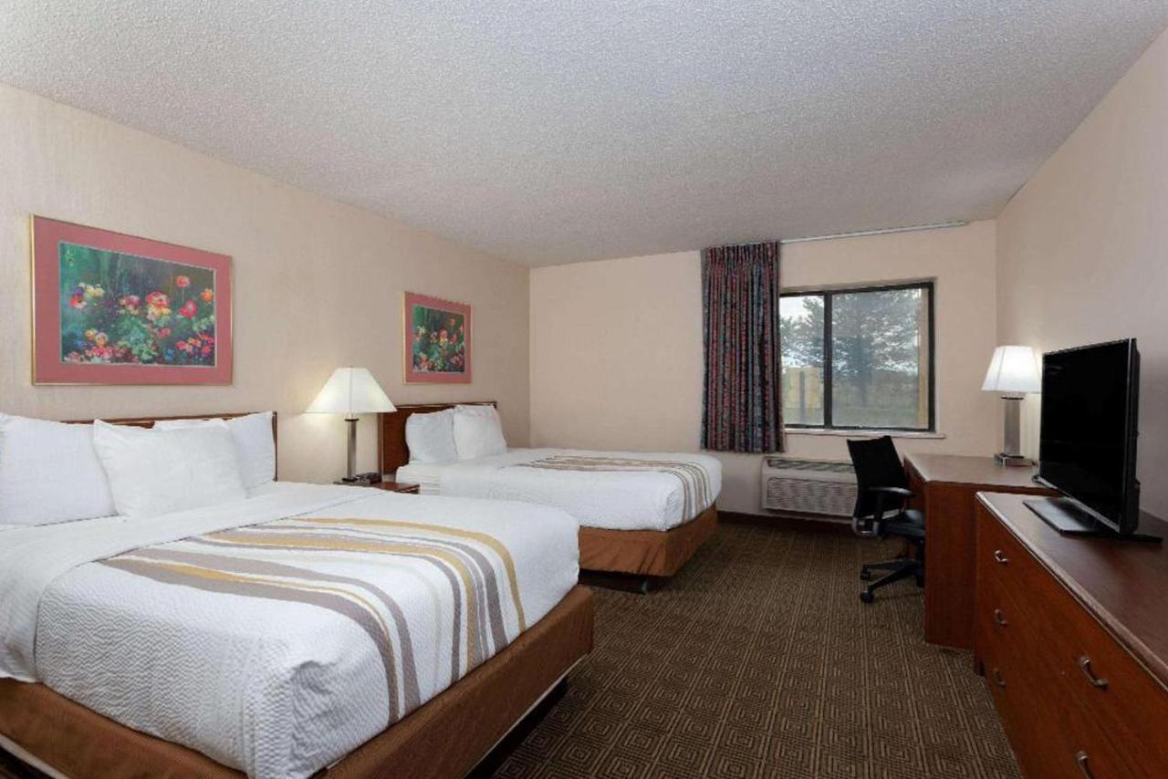 La Quinta Inn By Wyndham Indianapolis East-Post Drive Extérieur photo