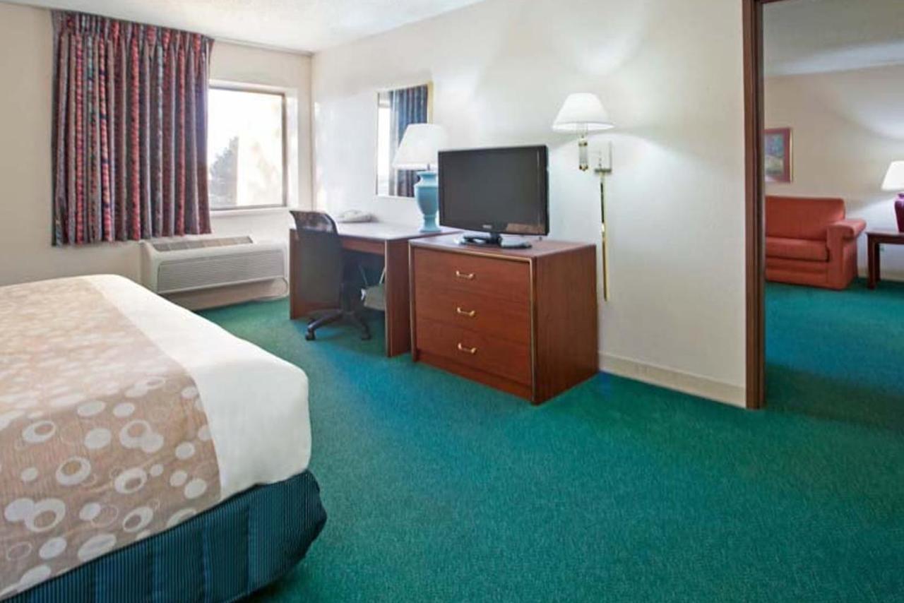 La Quinta Inn By Wyndham Indianapolis East-Post Drive Extérieur photo