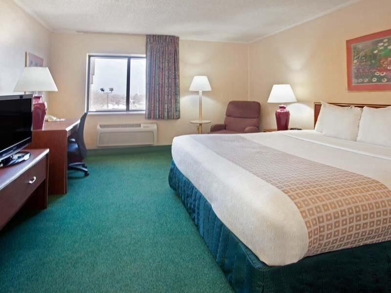 La Quinta Inn By Wyndham Indianapolis East-Post Drive Extérieur photo