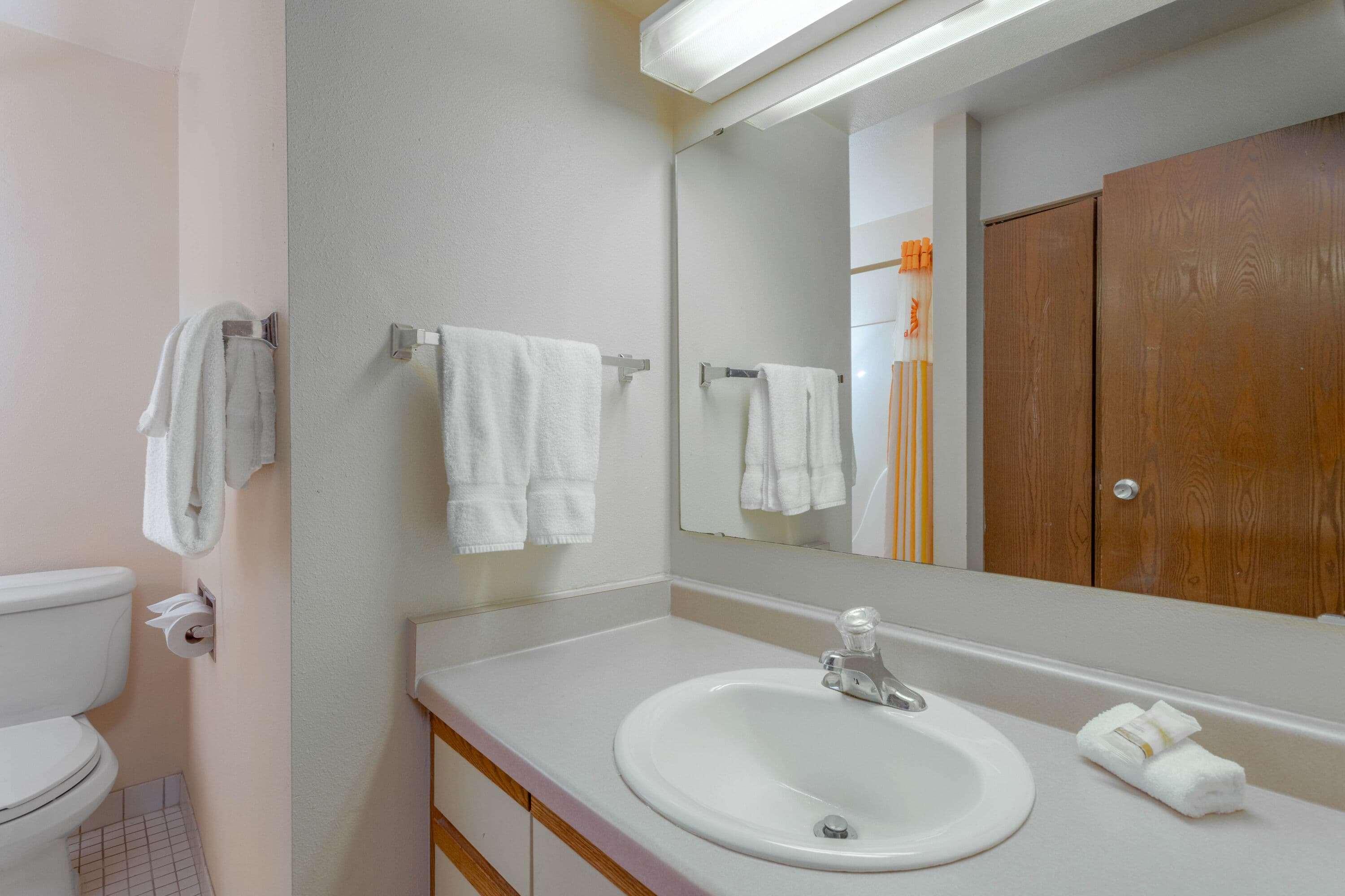 La Quinta Inn By Wyndham Indianapolis East-Post Drive Extérieur photo
