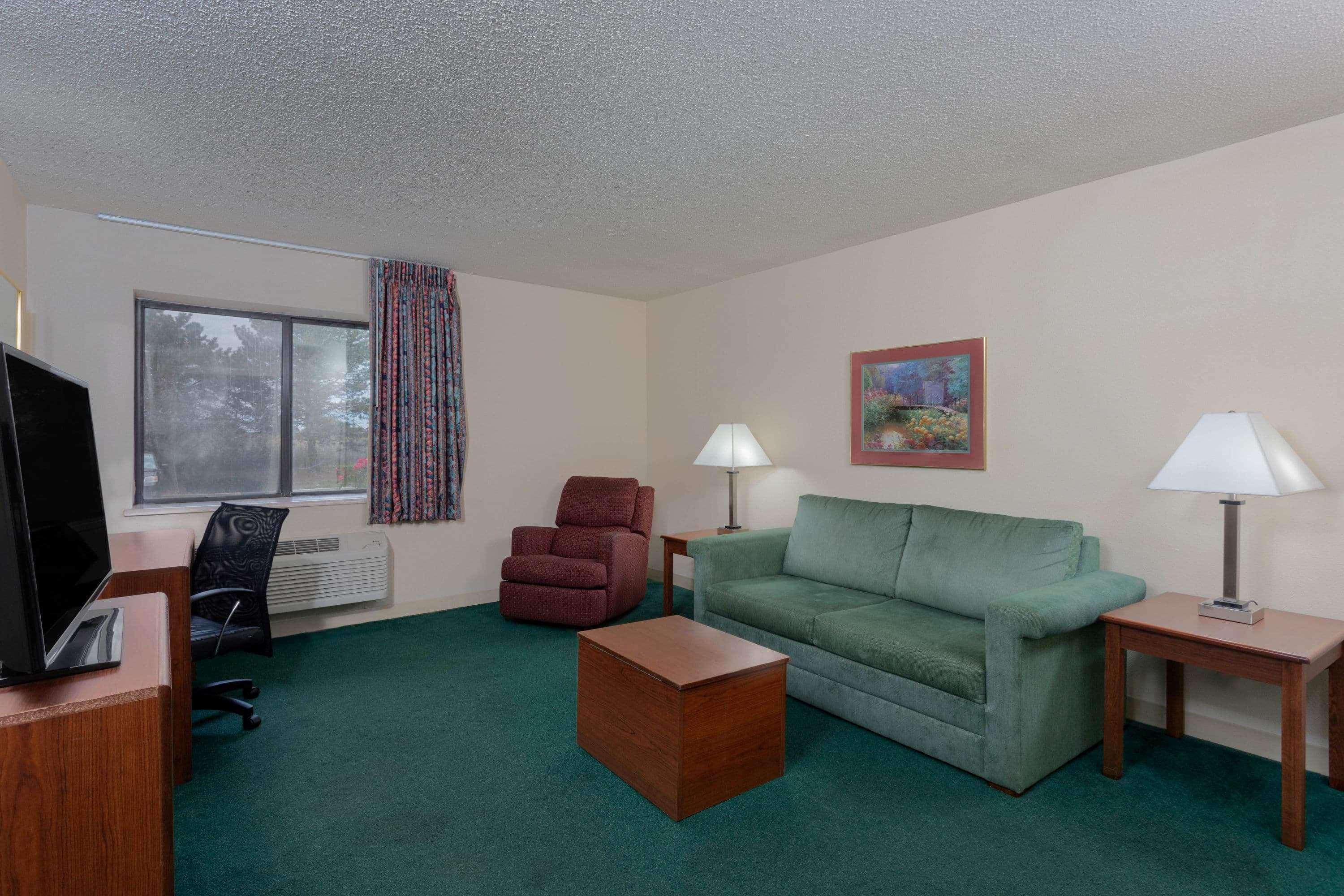 La Quinta Inn By Wyndham Indianapolis East-Post Drive Extérieur photo